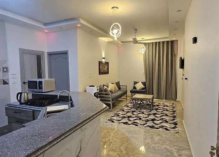 The Palace House Apartment *